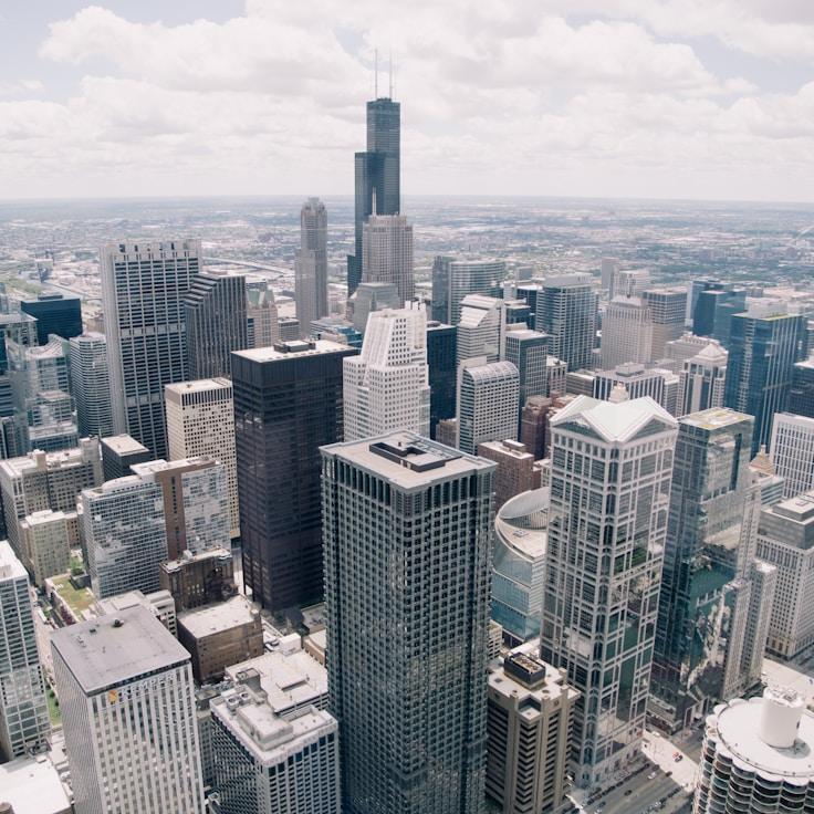 Parents evaluating schools in Italy
